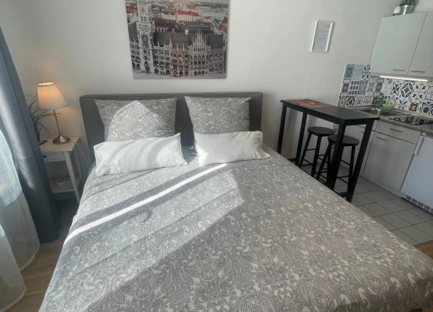 Hotel Room At Munich Central Station 0*,